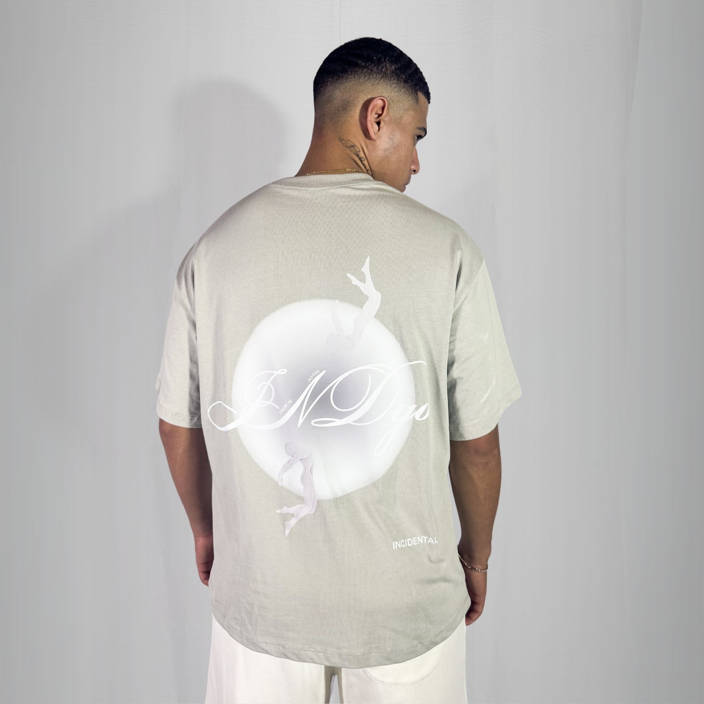 ASTRALISIS OVERSIZE T-SHIRT
